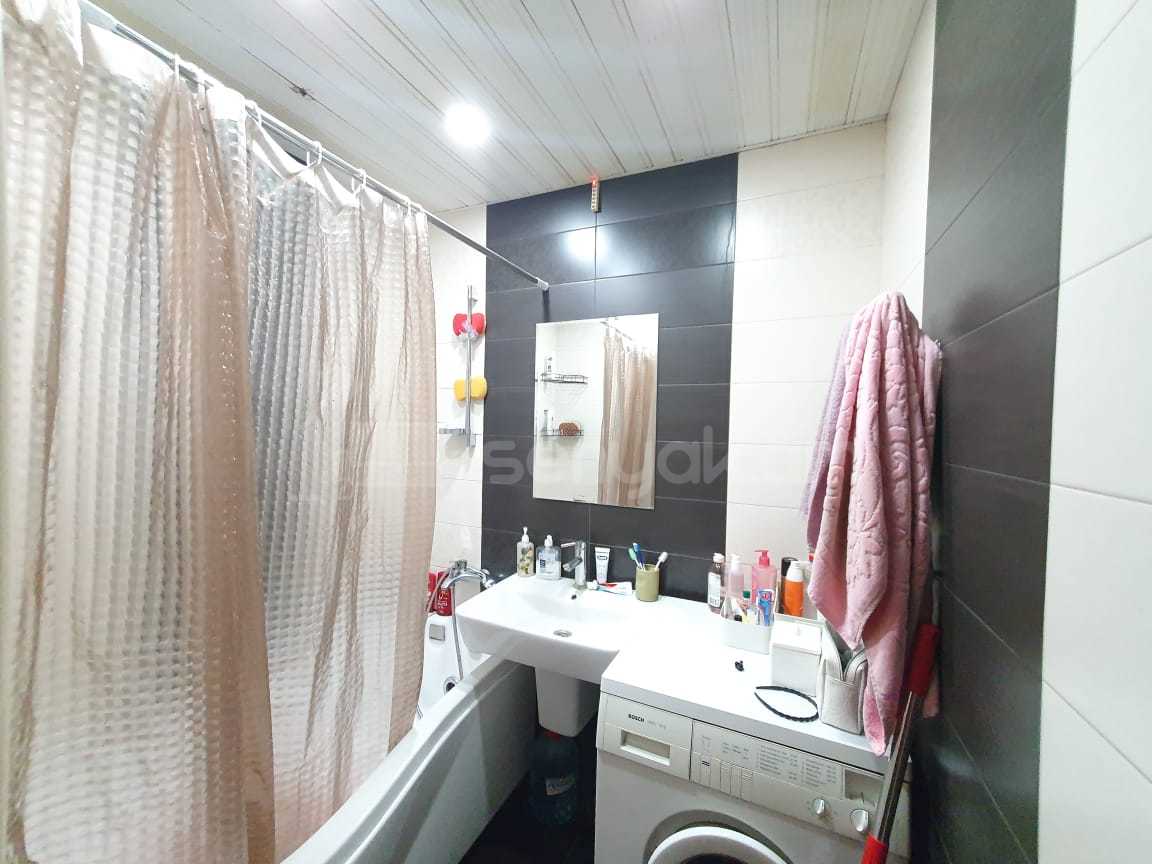 3 Սենյականոց Բնակարան Քարե Շենքում, 71քմ, 1/4 հարկ, Կապիտալ Վերանորոգված