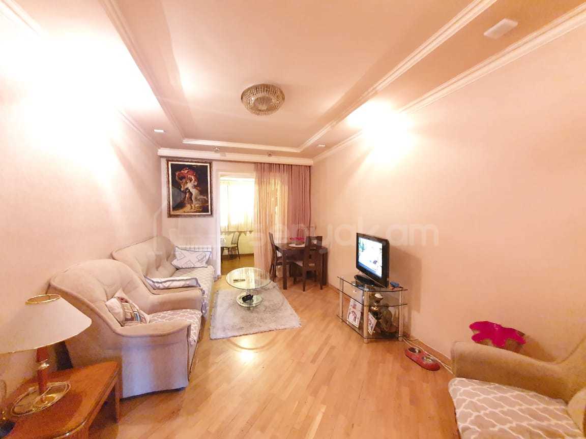 3 Սենյականոց Բնակարան Քարե Շենքում, 71քմ, 1/4 հարկ, Կապիտալ Վերանորոգված