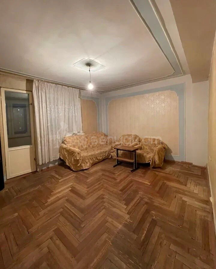 4 Սենյականոց Բնակարան, 86քմ, 7/9 հարկ, Պետական Վիճակում