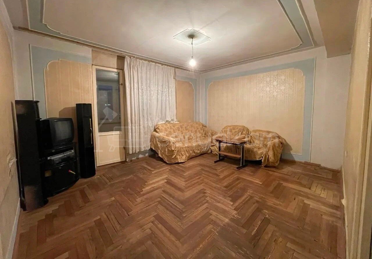 4 Սենյականոց Բնակարան, 86քմ, 7/9 հարկ, Պետական Վիճակում