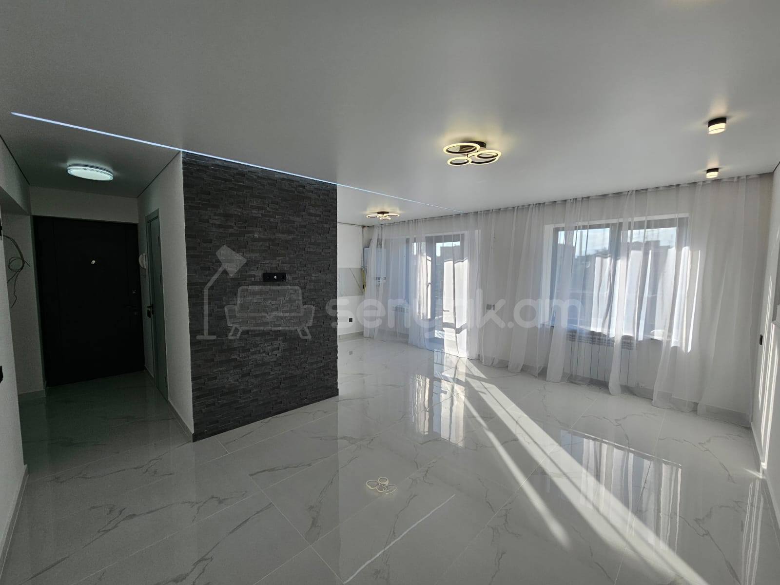 3 Սենյականոց Բնակարան Քարե Շենքում, 78քմ, 3/4 հարկ, Կապիտալ Վերանորոգված