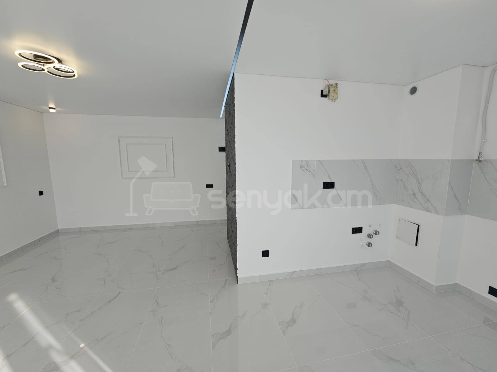 3 Սենյականոց Բնակարան Քարե Շենքում, 78քմ, 3/4 հարկ, Կապիտալ Վերանորոգված