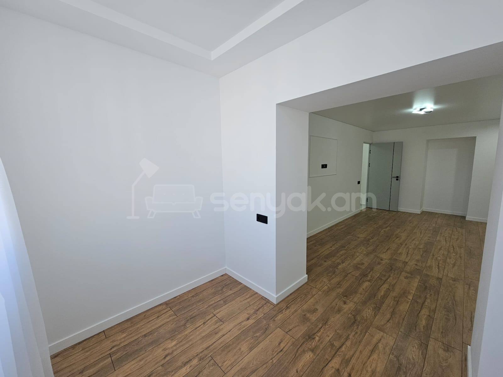 3 Սենյականոց Բնակարան Քարե Շենքում, 78քմ, 3/4 հարկ, Կապիտալ Վերանորոգված