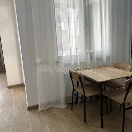 2 Սենյականոց Բնակարան, 56քմ, 6/14 հարկ, Կապիտալ Վերանորոգված, Կահավորված, Արևկող
