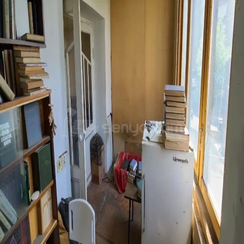 2 Սենյականոց Բնակարան Քարե Շենքում, 42քմ, 3/4 հարկ, Պետական Վիճակում