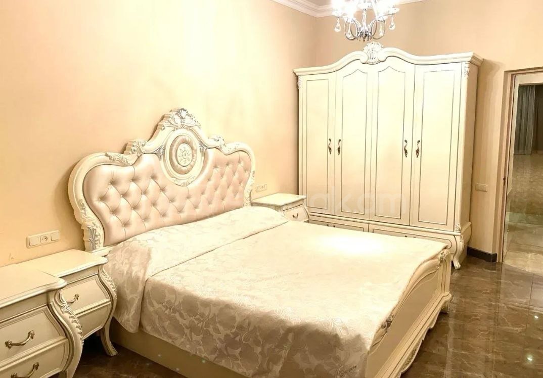 5 Սենյականոց Բնակարան Նորակառույցում, 350քմ, 8/9 հարկ, Դիզայներական Վերանորոգված, Կահավորված, Արևկող