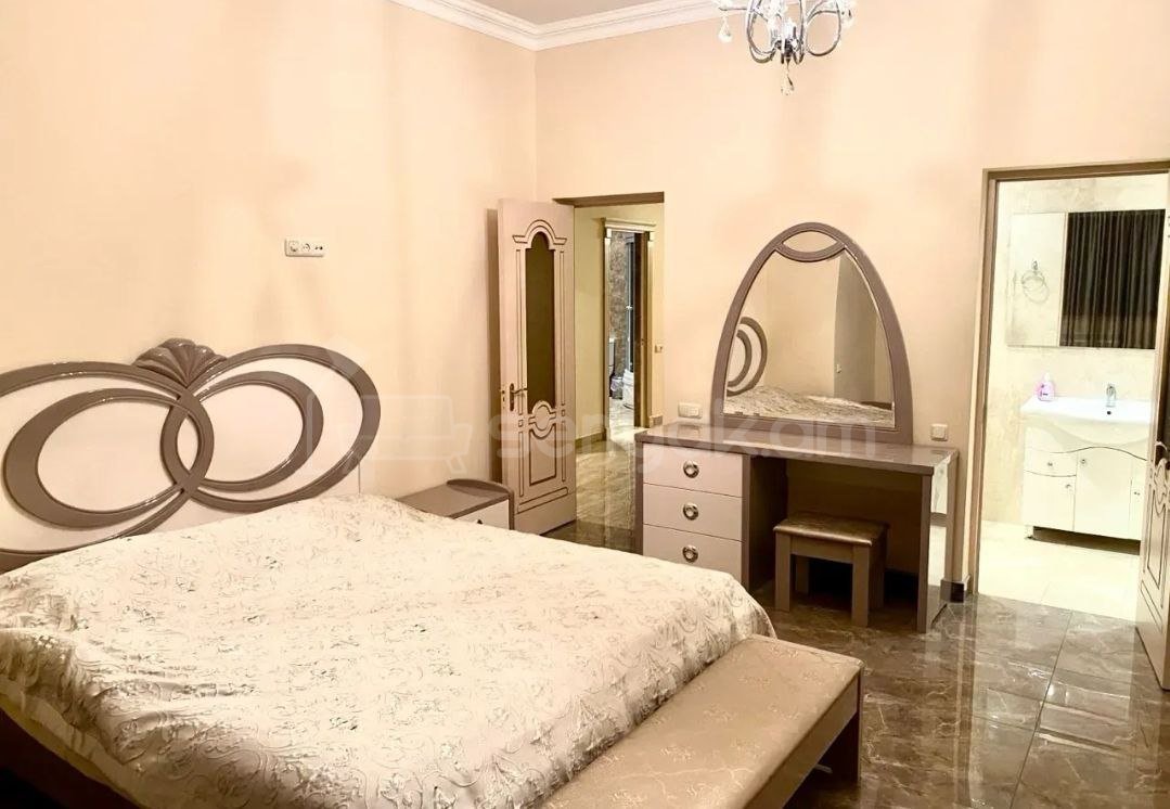 5 Սենյականոց Բնակարան Նորակառույցում, 350քմ, 8/9 հարկ, Դիզայներական Վերանորոգված, Կահավորված, Արևկող