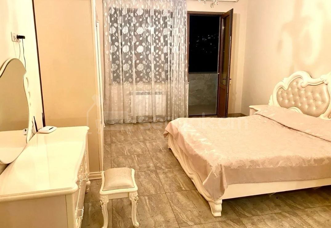 5 Սենյականոց Բնակարան Նորակառույցում, 350քմ, 8/9 հարկ, Դիզայներական Վերանորոգված, Կահավորված, Արևկող