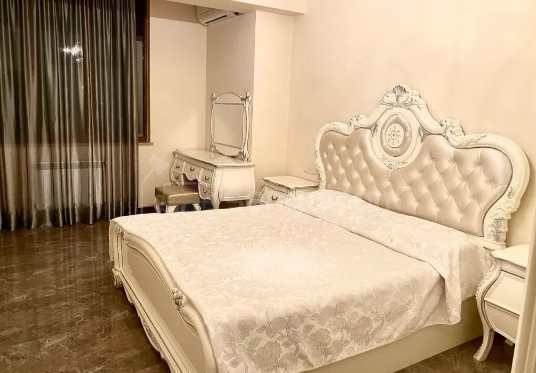 5 Սենյականոց Բնակարան Նորակառույցում, 350քմ, 8/9 հարկ, Դիզայներական Վերանորոգված, Կահավորված, Արևկող