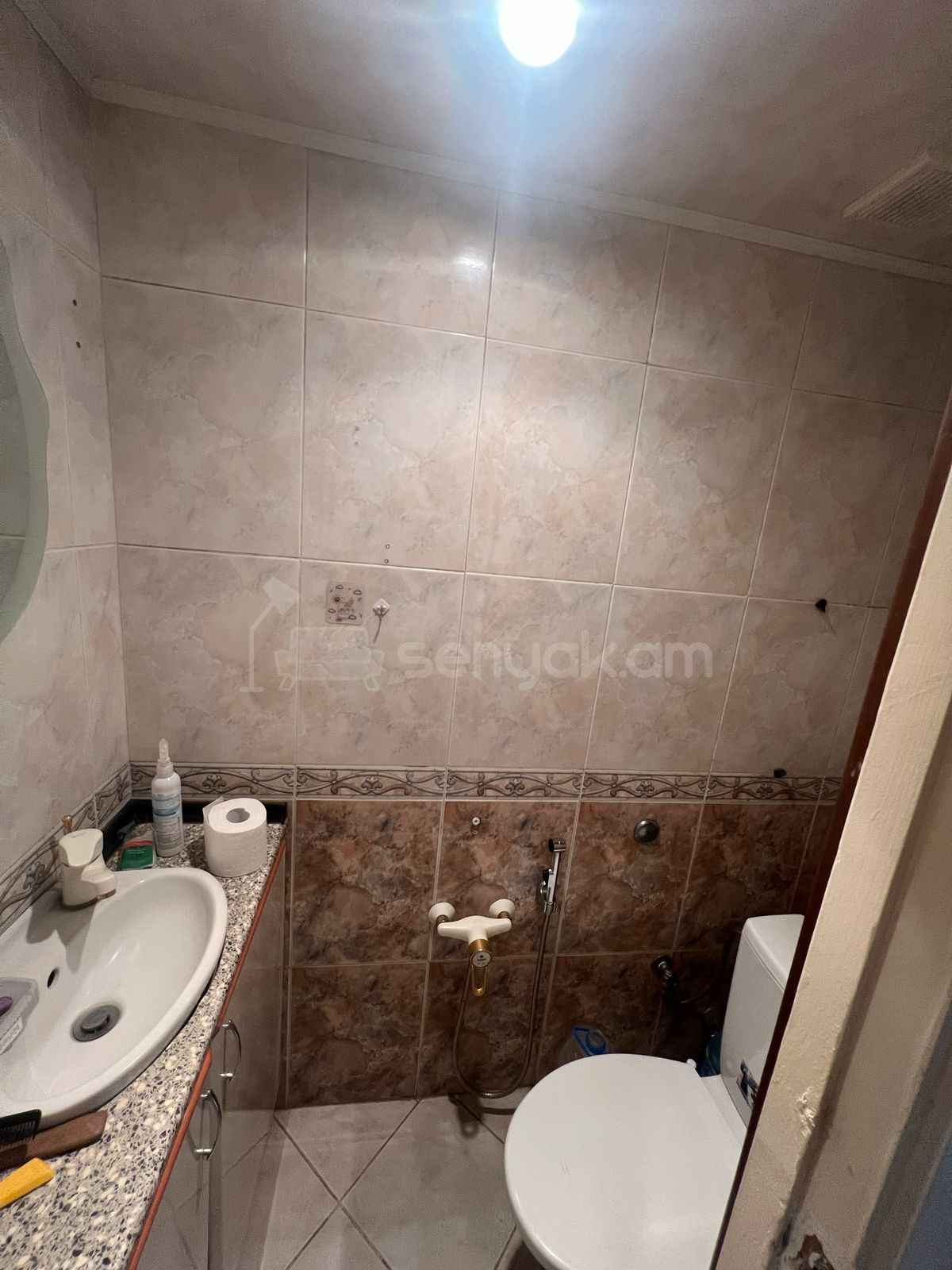 2 Սենյականոց Բնակարան Քարե Շենքում, 68քմ, 5/6 հարկ, Նորմալ Վիճակում