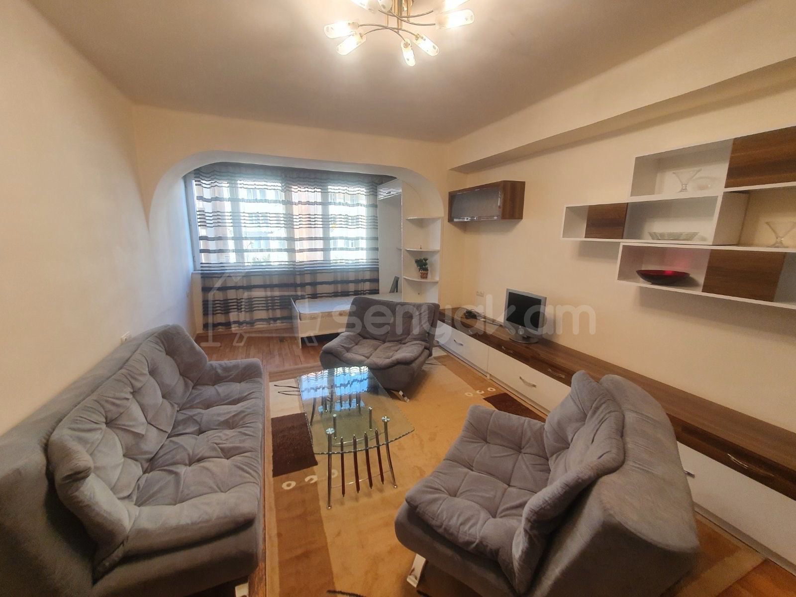 1 Սենյականոց Բնակարան, 45քմ, 4/9 հարկ, Կապիտալ Վերանորոգված, Կահավորված