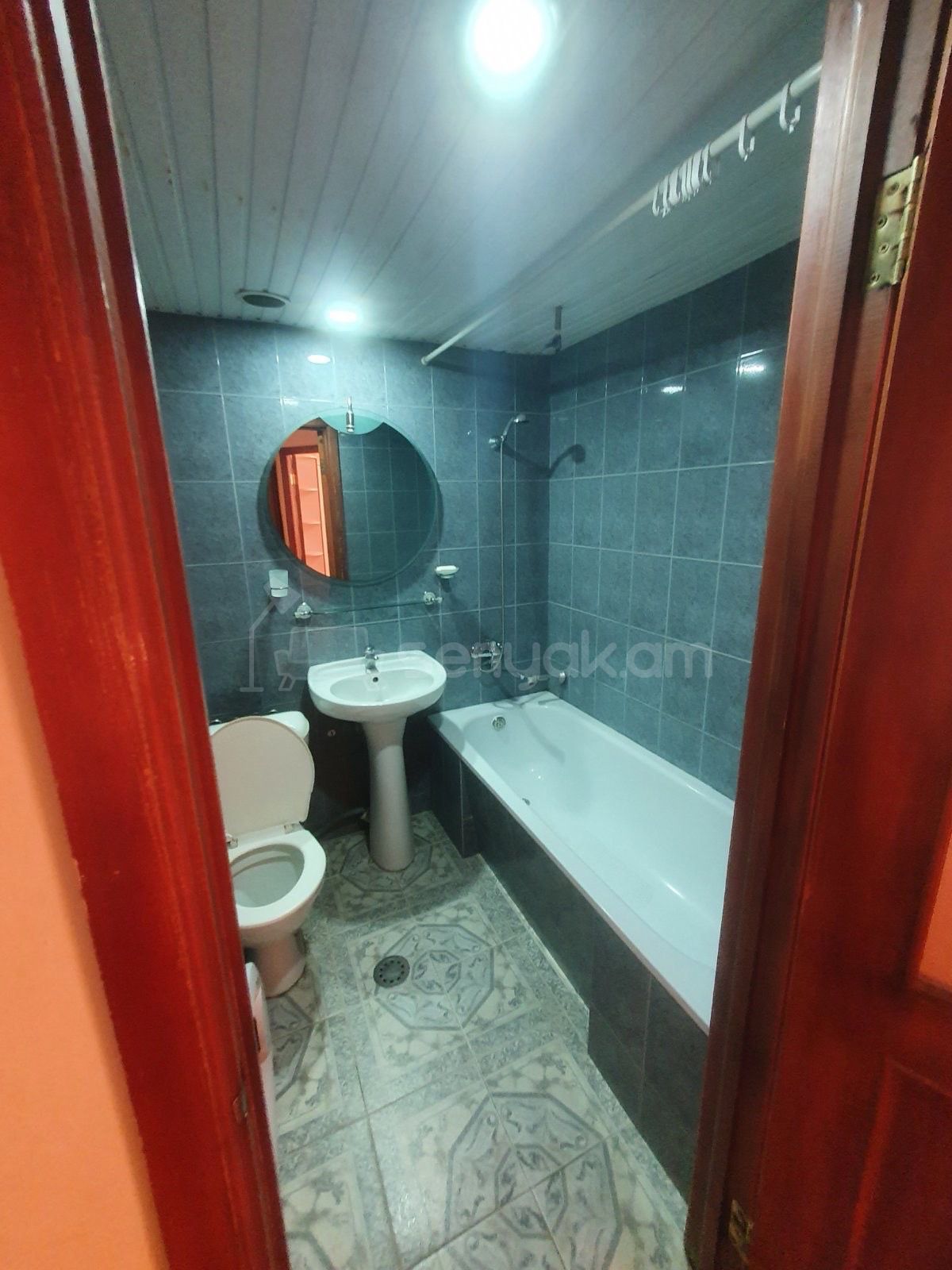 1 Սենյականոց Բնակարան, 45քմ, 4/9 հարկ, Կապիտալ Վերանորոգված, Կահավորված