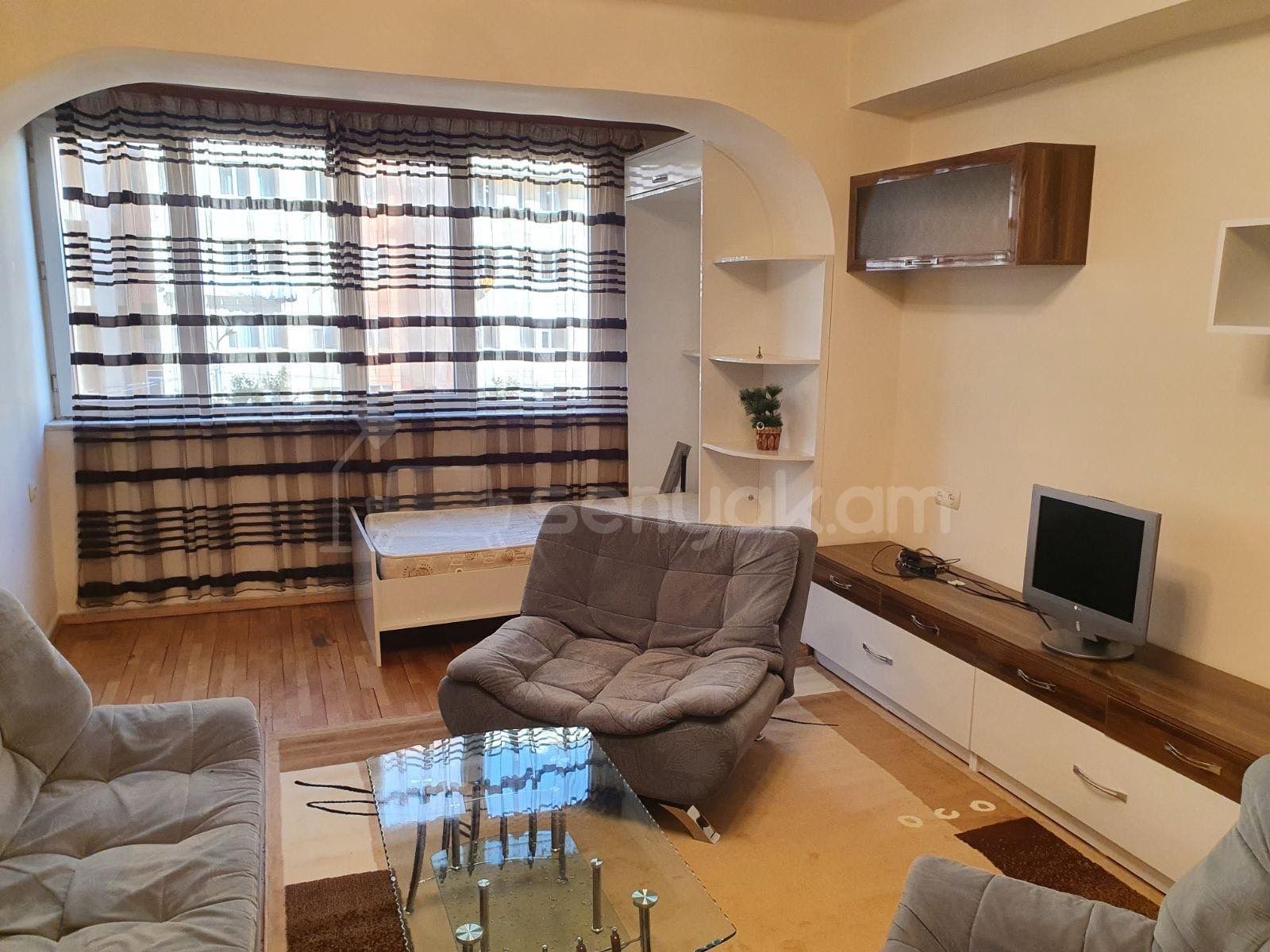 1 Սենյականոց Բնակարան, 45քմ, 4/9 հարկ, Կապիտալ Վերանորոգված, Կահավորված