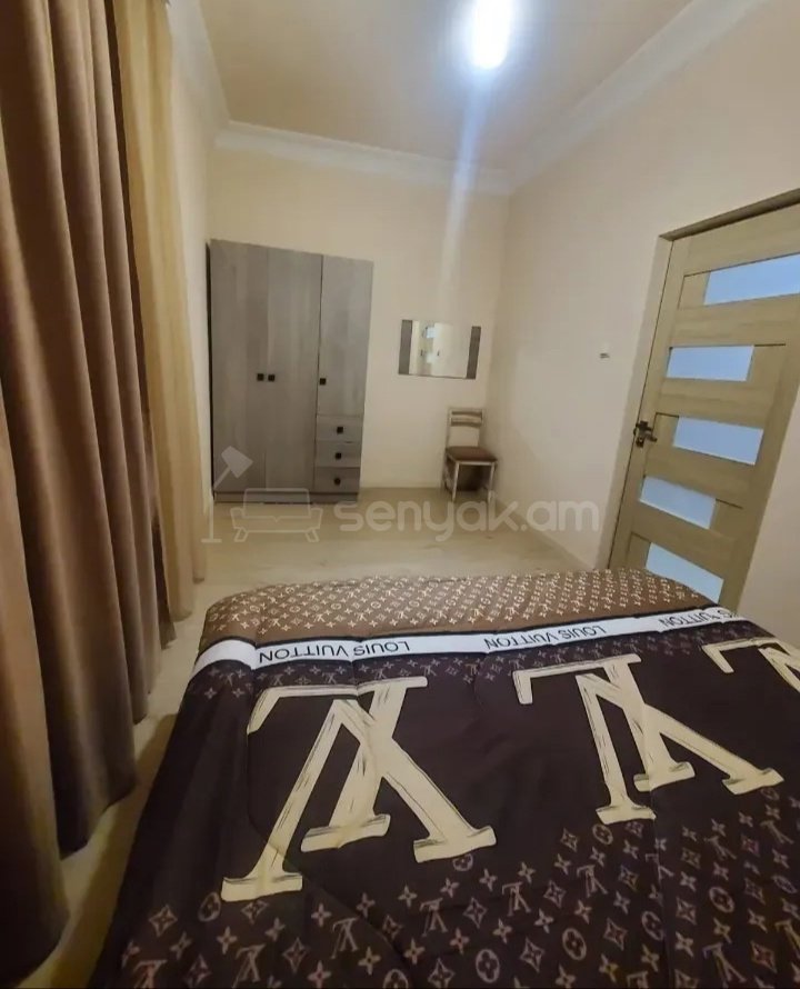2 Սենյականոց Բնակարան Քարե Շենքում, 44քմ, 1/5 հարկ, Կապիտալ Վերանորոգված, Կահավորված