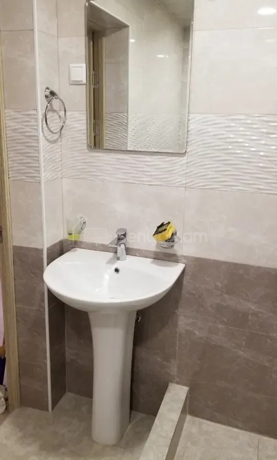 2 Սենյականոց Բնակարան Քարե Շենքում, 44քմ, 1/5 հարկ, Կապիտալ Վերանորոգված, Կահավորված