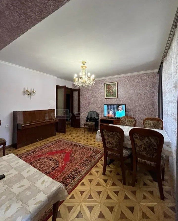 4 Սենյականոց Բնակարան, 130քմ, 2/15 հարկ, Կապիտալ Վերանորոգված