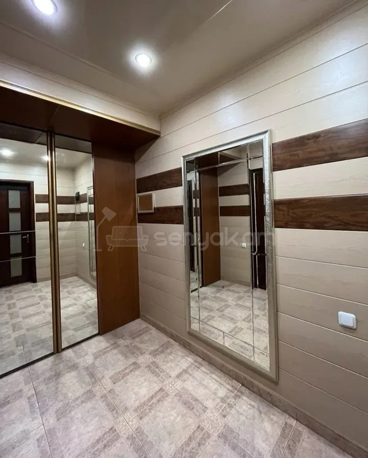 4 Սենյականոց Բնակարան, 130քմ, 2/15 հարկ, Կապիտալ Վերանորոգված