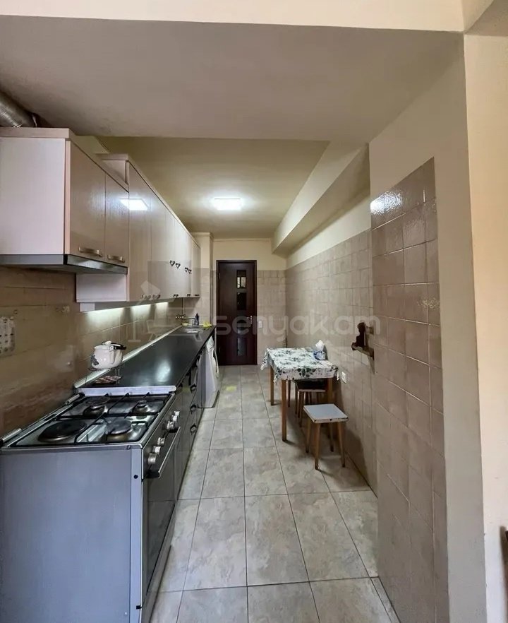 4 Սենյականոց Բնակարան, 130քմ, 2/15 հարկ, Կապիտալ Վերանորոգված