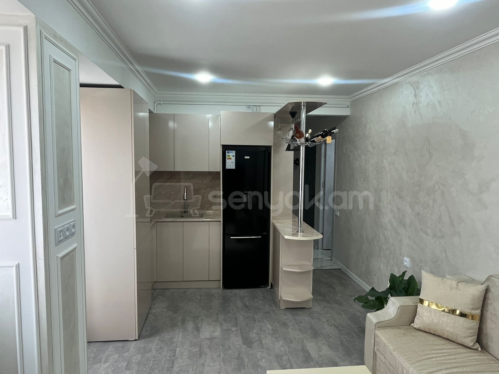 1 Սենյականոց Բնակարան, 35քմ, 9/9 հարկ, Դիզայներական Վերանորոգված