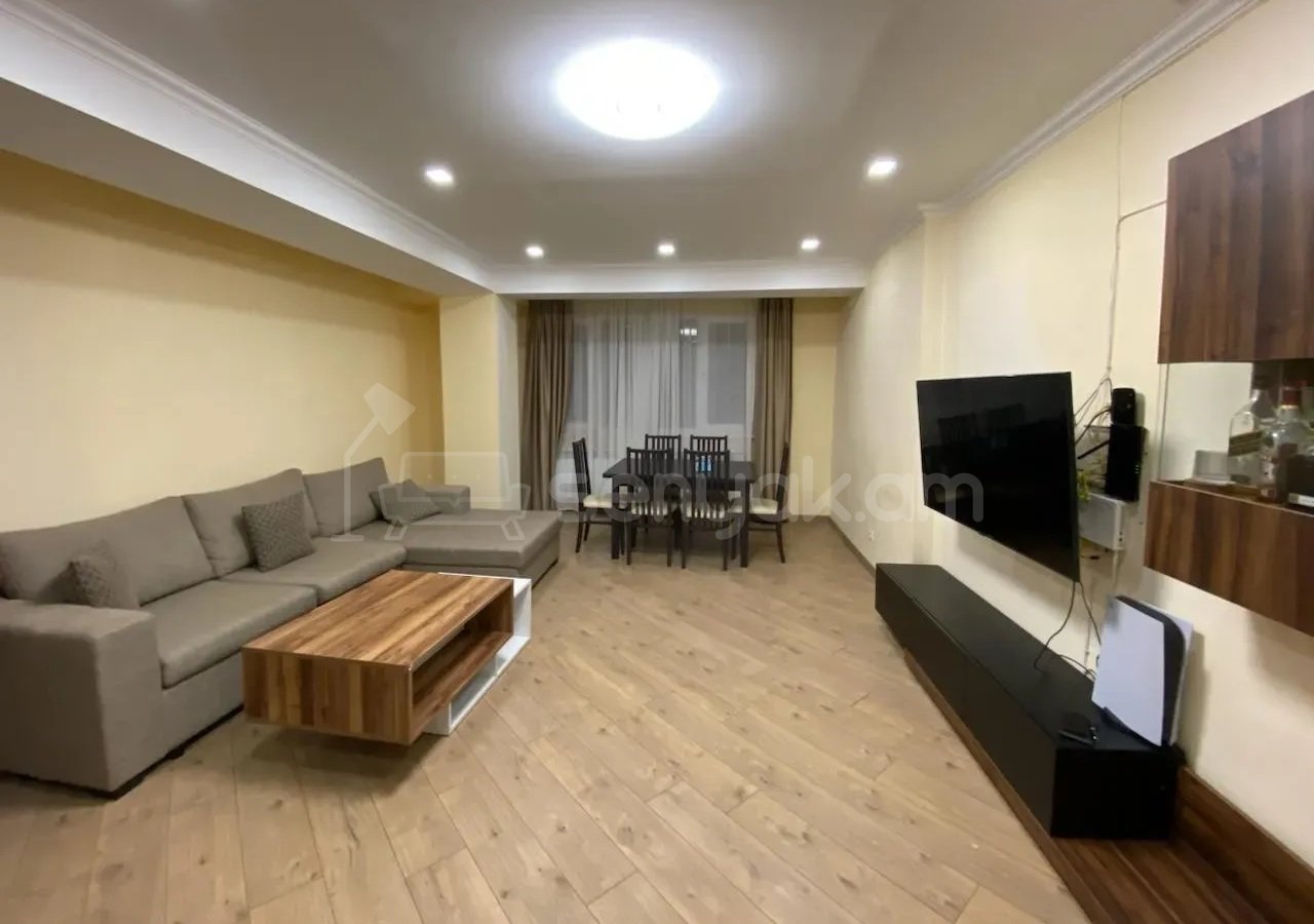 3 Սենյականոց Բնակարան, 83քմ, 2/14 հարկ, Կապիտալ Վերանորոգված