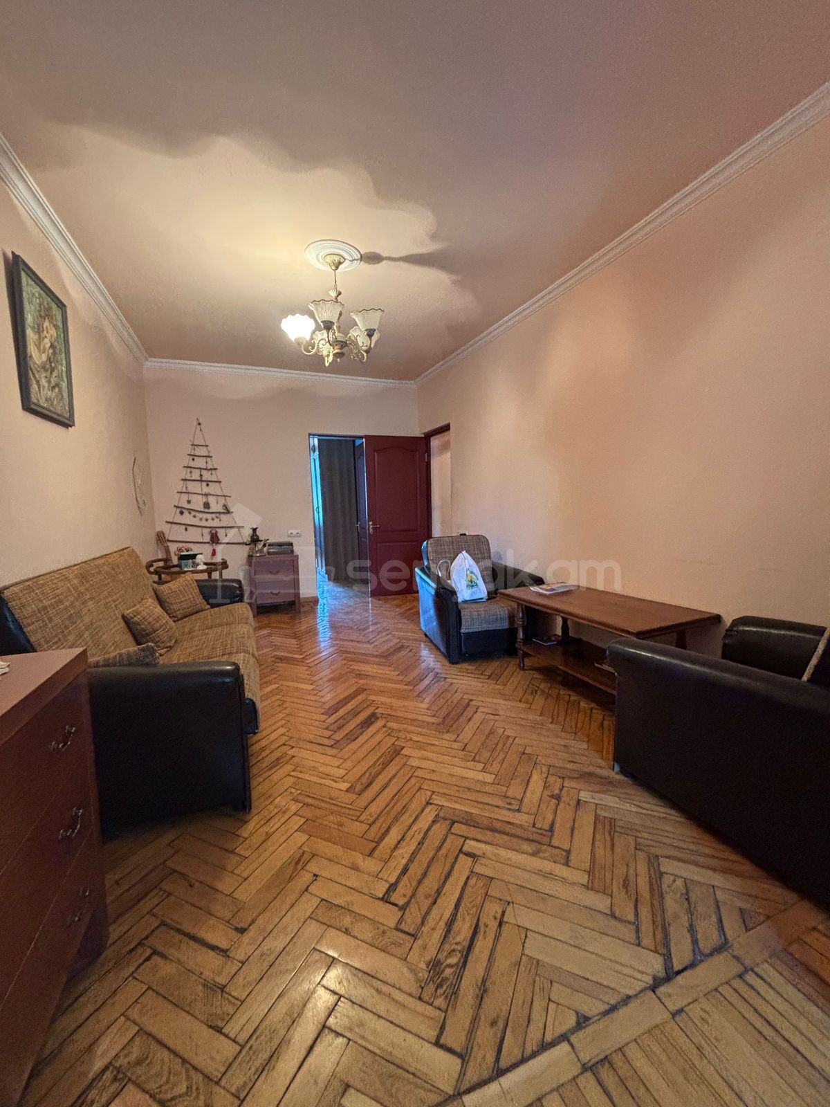 3 Սենյականոց Բնակարան Քարե Շենքում, 73քմ, 2/5 հարկ, Նորմալ Վիճակում
