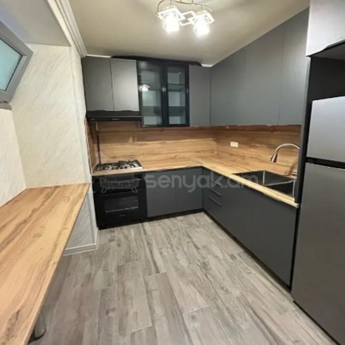 3 Սենյականոց Բնակարան Քարե Շենքում, 60քմ, 3/4 հարկ, Կապիտալ Վերանորոգված, Կահավորված, Արևկող