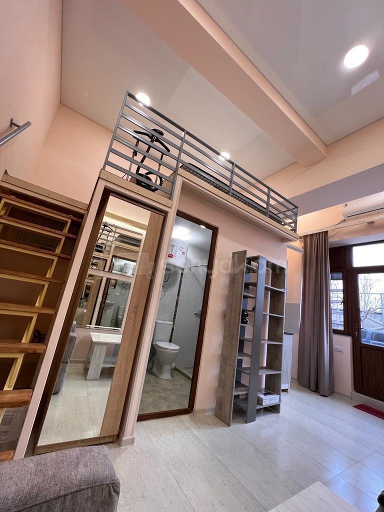 1 Սենյականոց Բնակարան Քարե Շենքում, 30քմ, 1/4 հարկ, Կապիտալ Վերանորոգված, Կահավորված
