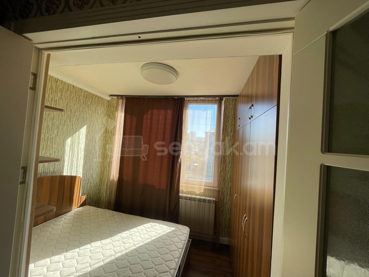 2 Սենյականոց Բնակարան Քարե Շենքում, 41քմ, 4/5 հարկ, Կապիտալ Վերանորոգված, Կահավորված