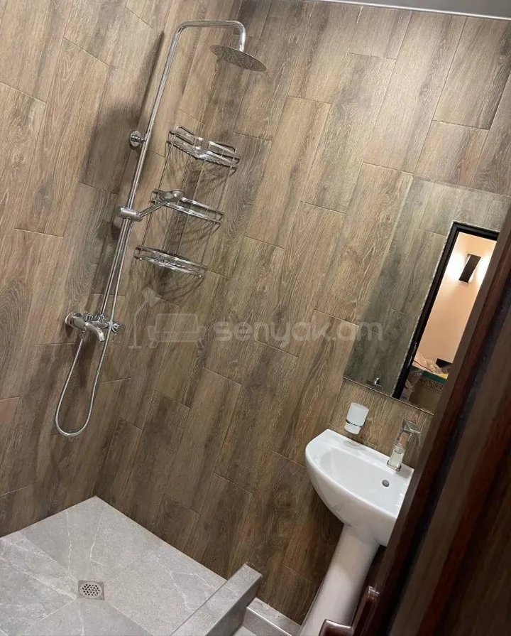 1 Սենյականոց Բնակարան Քարե Շենքում, 34քմ, 2/4 հարկ, Կապիտալ Վերանորոգված, Կահավորված