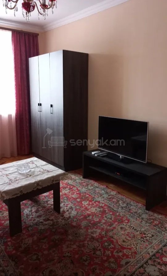 2 Սենյականոց Բնակարան Քարե Շենքում, 33քմ, 3/4 հարկ, Կապիտալ Վերանորոգված, Կահավորված