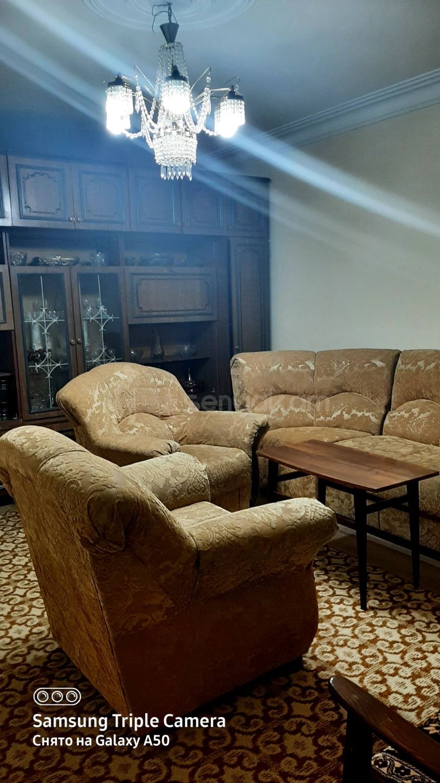 4 Սենյականոց Բնակարան Քարե Շենքում, 100քմ, 1/2 հարկ, Կոսմետիկ Վերանորոգված
