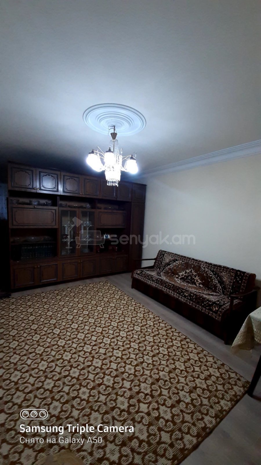 4 Սենյականոց Բնակարան Քարե Շենքում, 100քմ, 1/2 հարկ, Կոսմետիկ Վերանորոգված