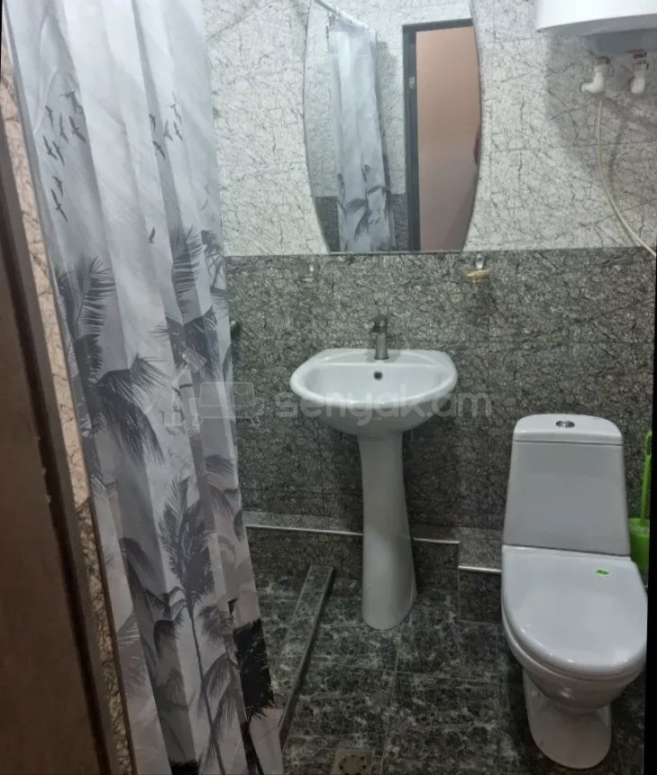 2 Սենյականոց Բնակարան Քարե Շենքում, 56քմ, 5/5 հարկ, Կապիտալ Վերանորոգված, Կահավորված