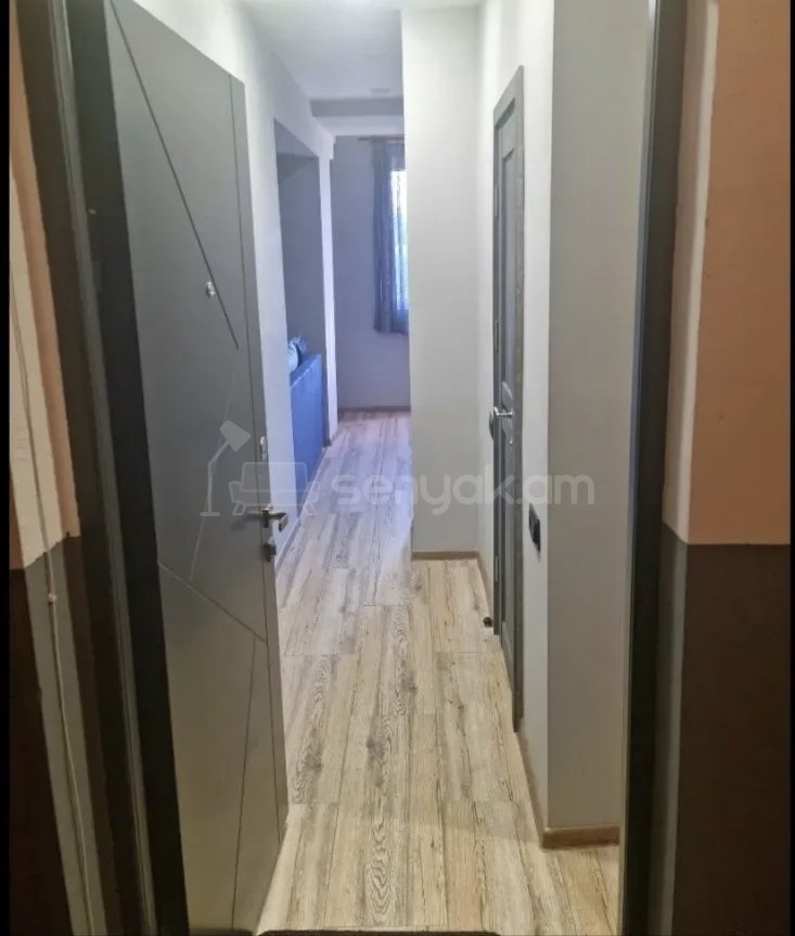 2 Սենյականոց Բնակարան Քարե Շենքում, 56քմ, 5/5 հարկ, Կապիտալ Վերանորոգված, Կահավորված