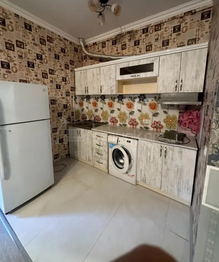 3 Սենյականոց Բնակարան Քարե Շենքում, 75քմ, 1/1 հարկ, Կապիտալ Վերանորոգված, Կահավորված