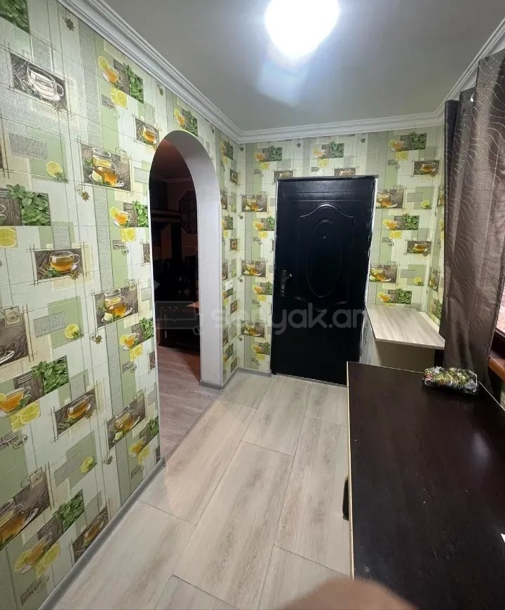 3 Սենյականոց Բնակարան Քարե Շենքում, 75քմ, 1/1 հարկ, Կապիտալ Վերանորոգված, Կահավորված