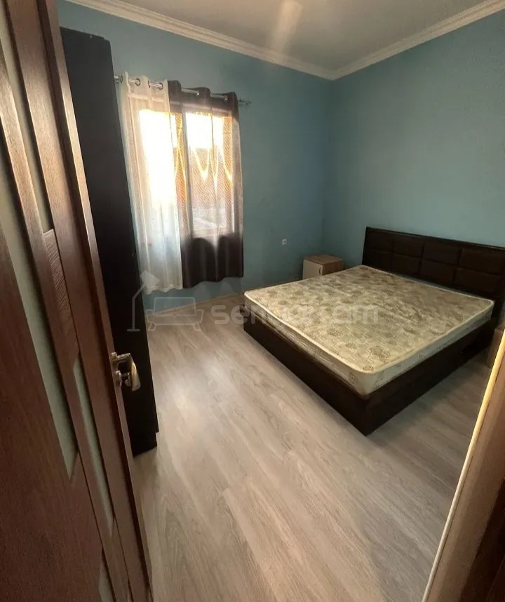 3 Սենյականոց Բնակարան Քարե Շենքում, 75քմ, 1/1 հարկ, Կապիտալ Վերանորոգված, Կահավորված
