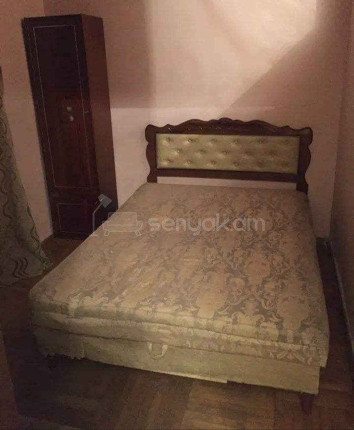 2 Սենյականոց Բնակարան Քարե Շենքում, 46քմ, 3/5 հարկ, Նորմալ Վիճակում, Կահավորված