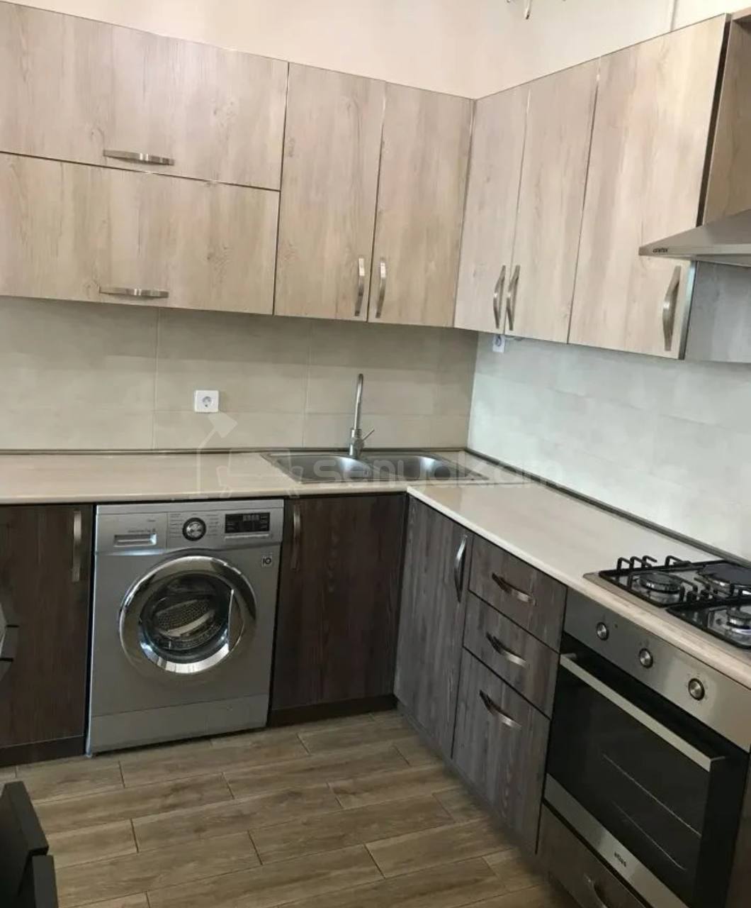 3 Սենյականոց Բնակարան Նորակառույցում, 100քմ, 6/15 հարկ, Կապիտալ Վերանորոգված, Կահավորված, Արևկող
