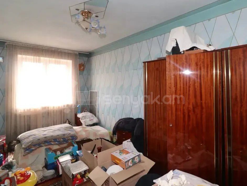 3 Սենյականոց Բնակարան, 64քմ, 4/4 հարկ, Նորմալ Վիճակում