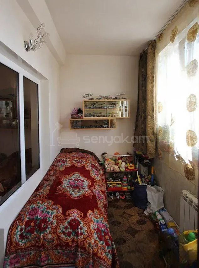 3 Սենյականոց Բնակարան, 66քմ, 6/9 հարկ, Նորմալ Վիճակում
