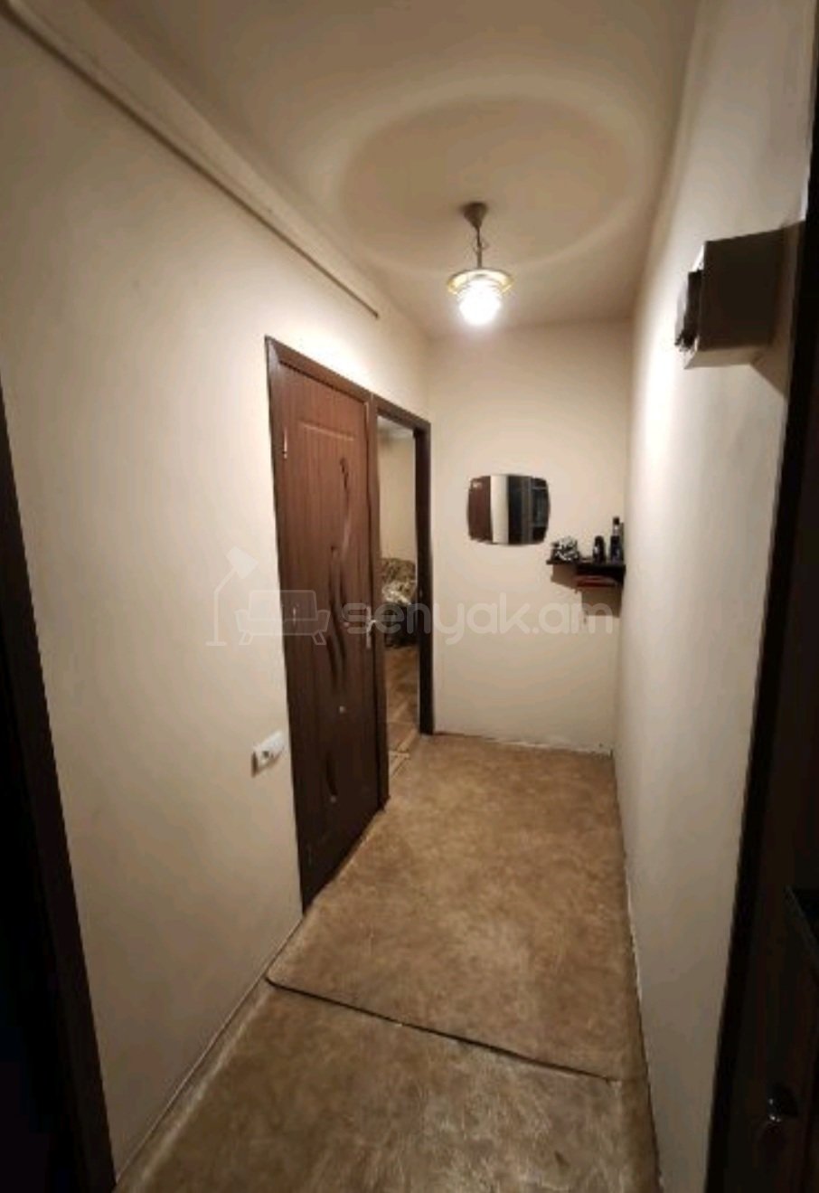 2 Սենյականոց Բնակարան Քարե Շենքում, 68քմ, 3/5 հարկ, Կոսմետիկ Վերանորոգված, Կահավորված, Արևկող