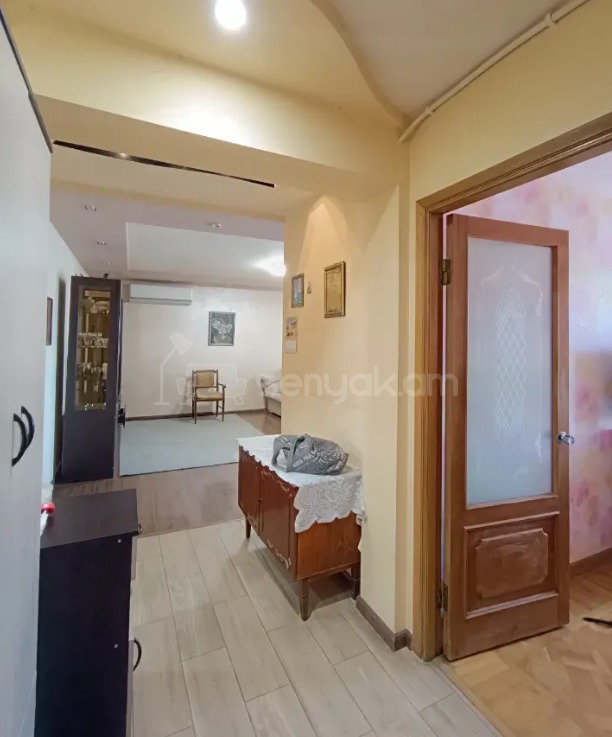 3 Սենյականոց Բնակարան, 80քմ, 8/9 հարկ, Կապիտալ Վերանորոգված