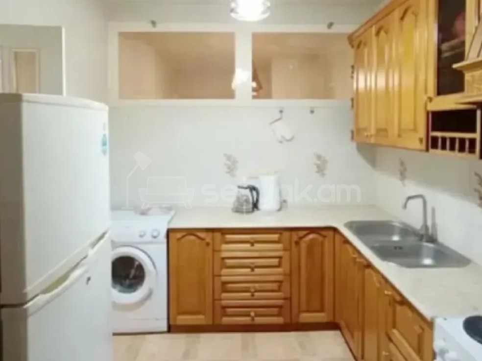 2 Սենյականոց Բնակարան Քարե Շենքում, 48քմ, 7/7 հարկ, Դիզայներական Վերանորոգված