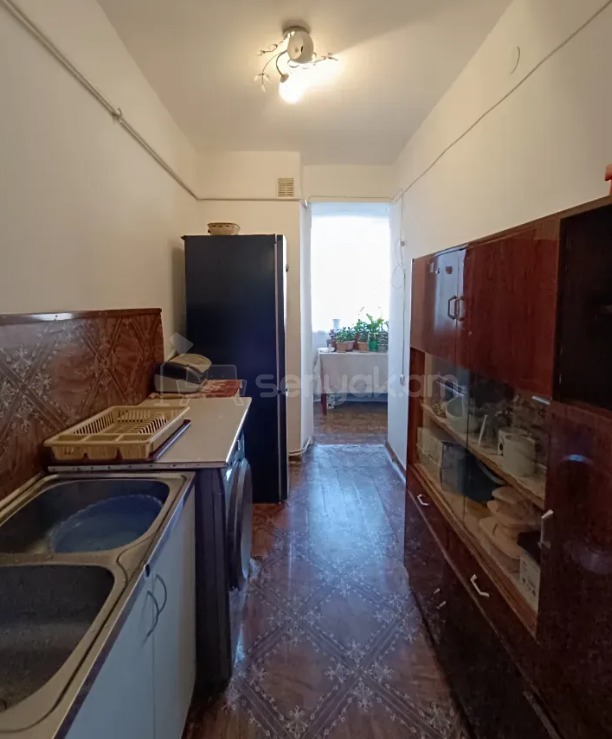2 Սենյականոց Բնակարան Քարե Շենքում, 64քմ, 5/5 հարկ, Կապիտալ Վերանորոգված