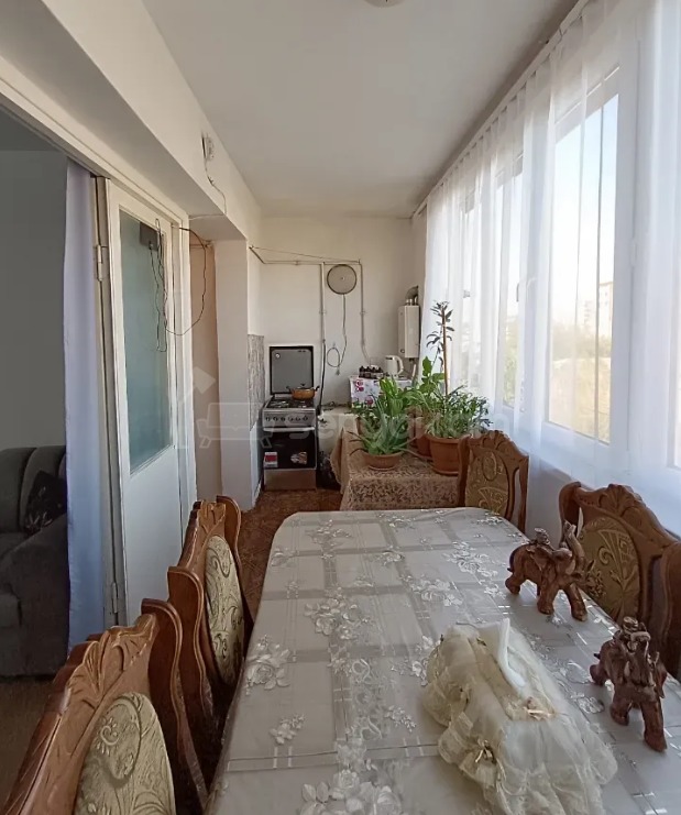 2 Սենյականոց Բնակարան Քարե Շենքում, 64քմ, 5/5 հարկ, Կապիտալ Վերանորոգված