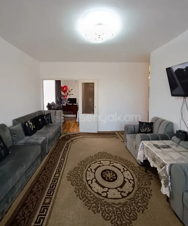2 Սենյականոց Բնակարան Քարե Շենքում, 64քմ, 5/5 հարկ, Կապիտալ Վերանորոգված