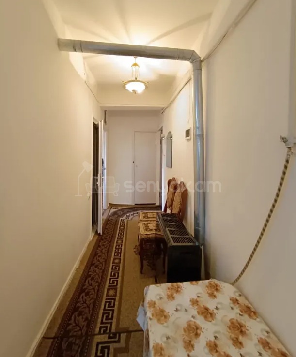 2 Սենյականոց Բնակարան Քարե Շենքում, 64քմ, 5/5 հարկ, Կապիտալ Վերանորոգված