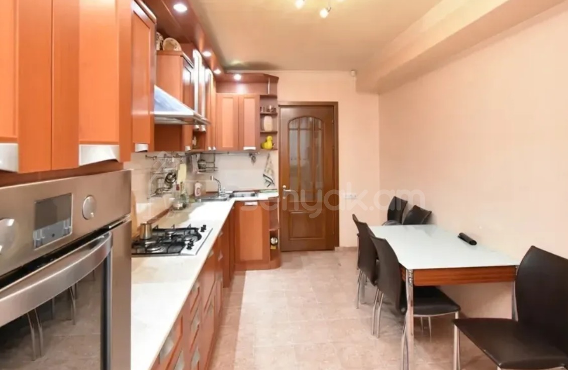 3 Սենյականոց Բնակարան, 83քմ, 3/14 հարկ, Կապիտալ Վերանորոգված