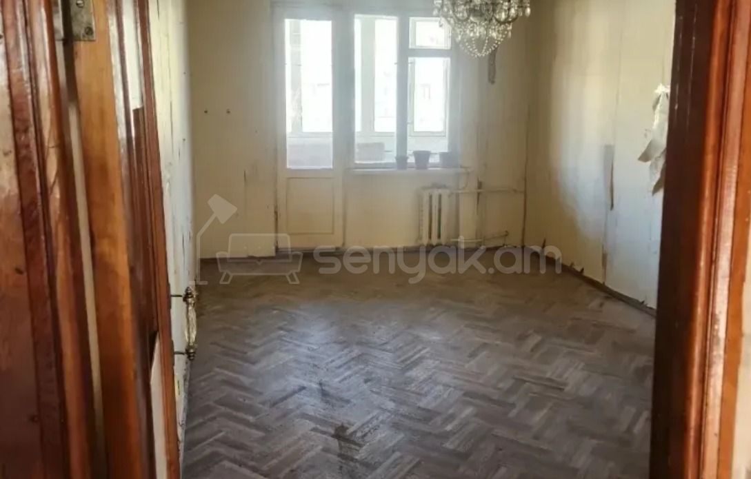 3 Սենյականոց Բնակարան Քարե Շենքում, 76քմ, 4/5 հարկ, Պետական Վիճակում
